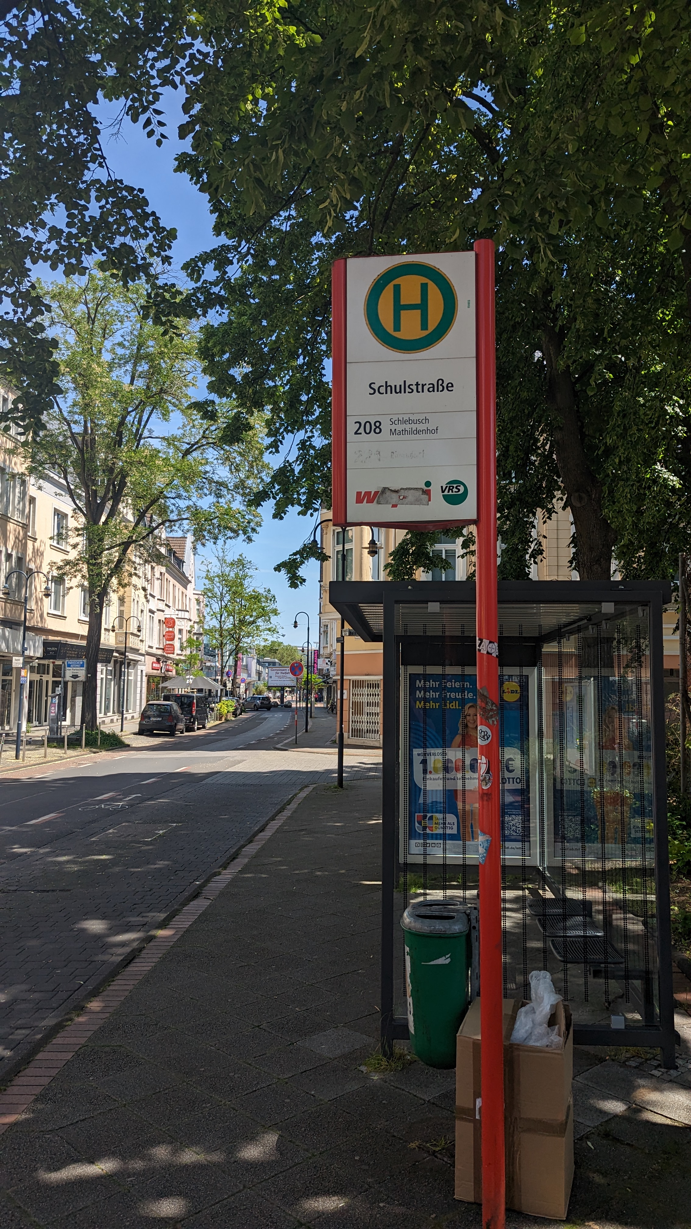 Schulstrasse Bushaltestelle Leverkusen Wiesdorf